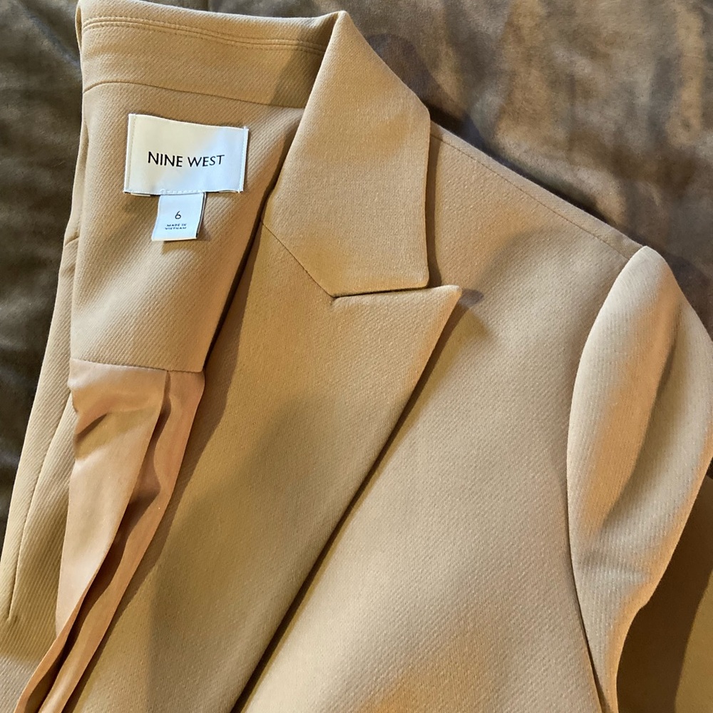 Nine West Camel Color Button Front Blazer Size 6 … - image 3